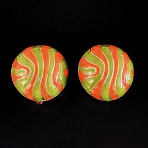 ✨Beautiful VTG Signed HR Paris Earring Clips